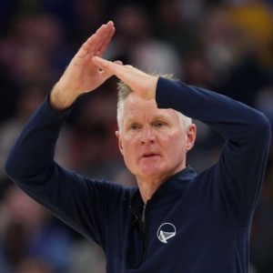 55体育在线直播-科尔13人轮换反坑勇士？四连败后连遇强敌